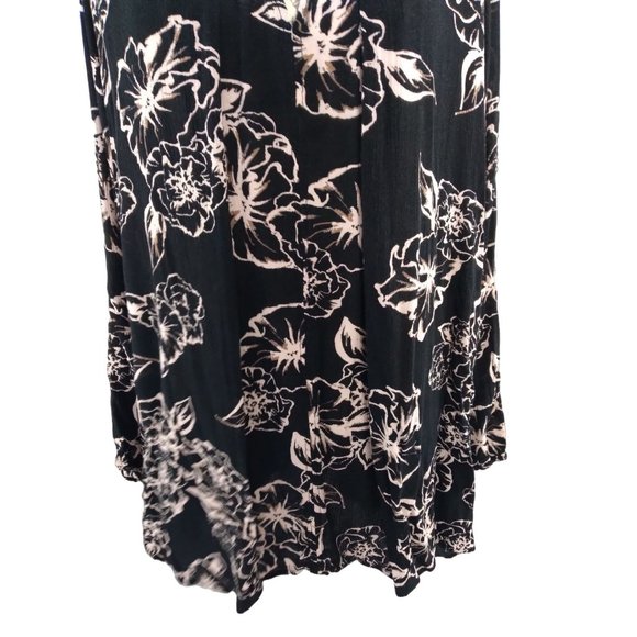 Free People Black Cream Floral print Boho Oversized keyhole Tunic blouse Sz M - Picture 2 of 16